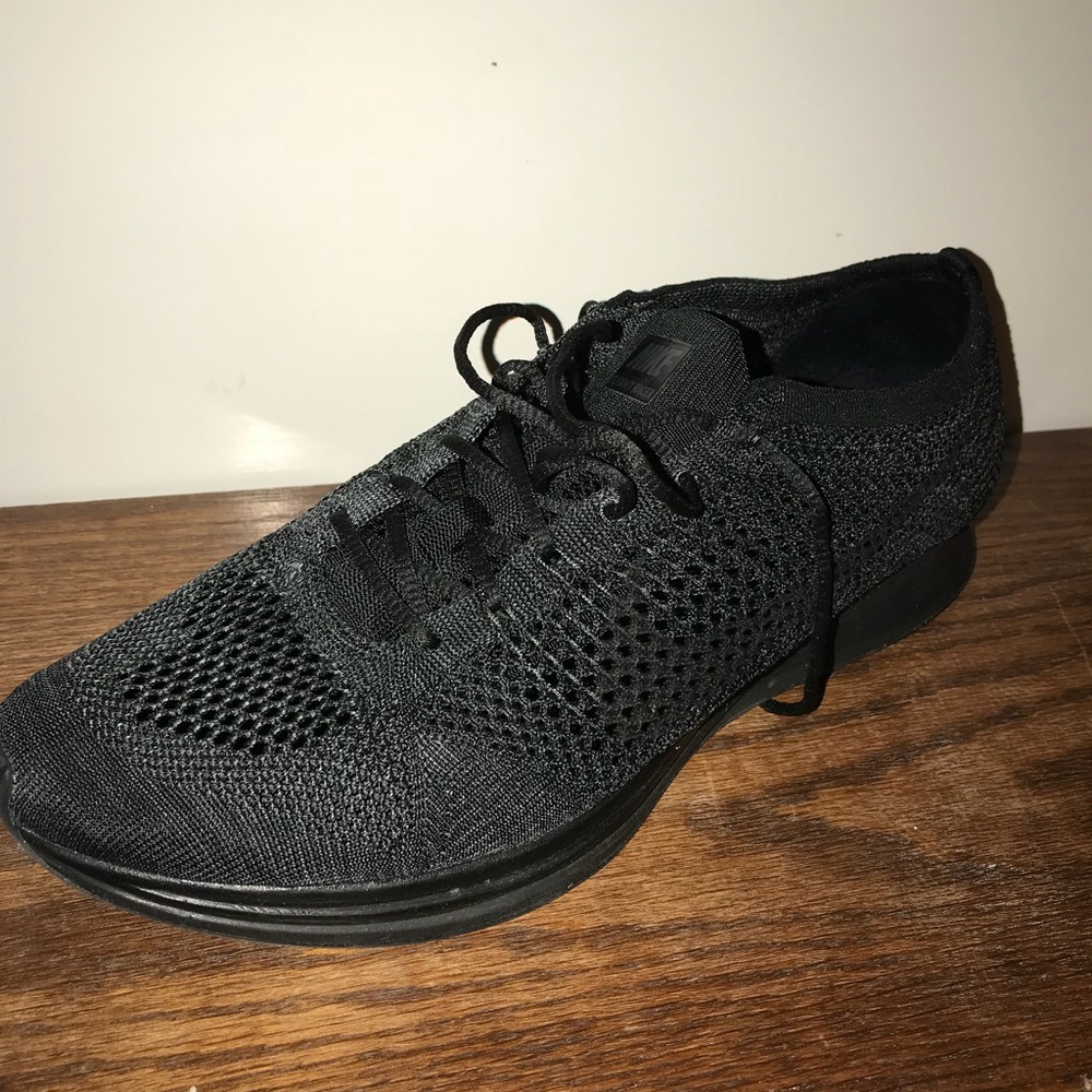 Men’s Nike flyknit racer